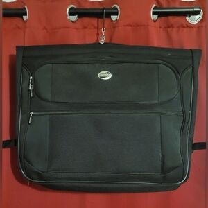 American Tourister Garment Bag Black​​​